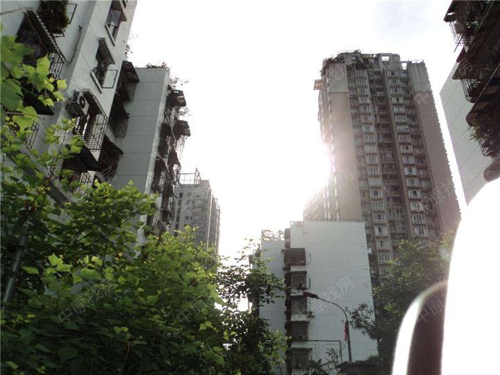 棕北锦苑 套2 2500元