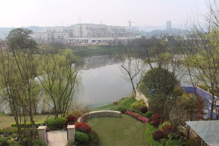 重庆恒大麓山湖复工图片